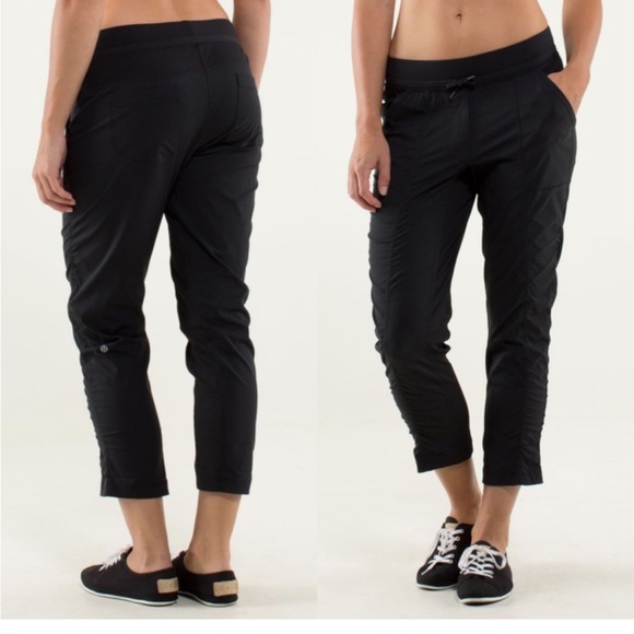 LULULEMON Black Studio Crop Pant 4 - Picture 1 of 13